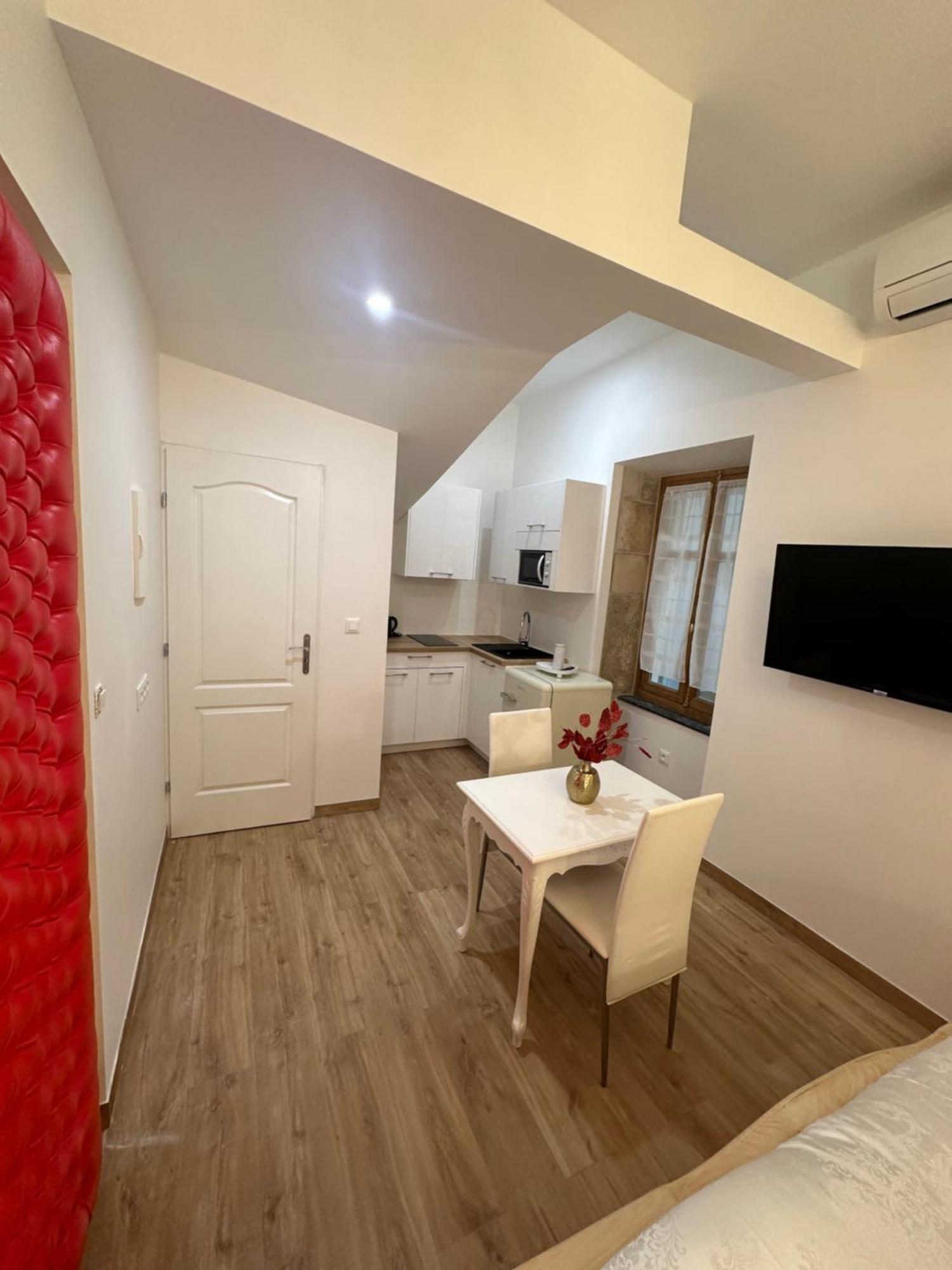 Petit Studio Presbytere Dans L'Eglise Narbona Zewnętrze zdjęcie